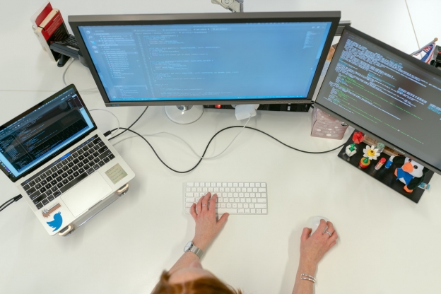 How Custom Software Will Help You In Running Your Business In This Global Crisis?
